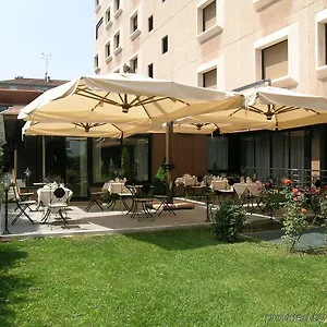 4* Szálloda Jr Amadeus